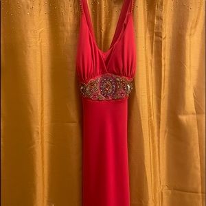 Mermaid style fushia formal gown  Zum zum by Nikki Lavis  7-8 fits like a 5-6